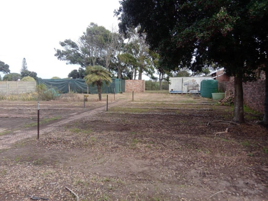 4 Bedroom Property for Sale in C Place Eastern Cape